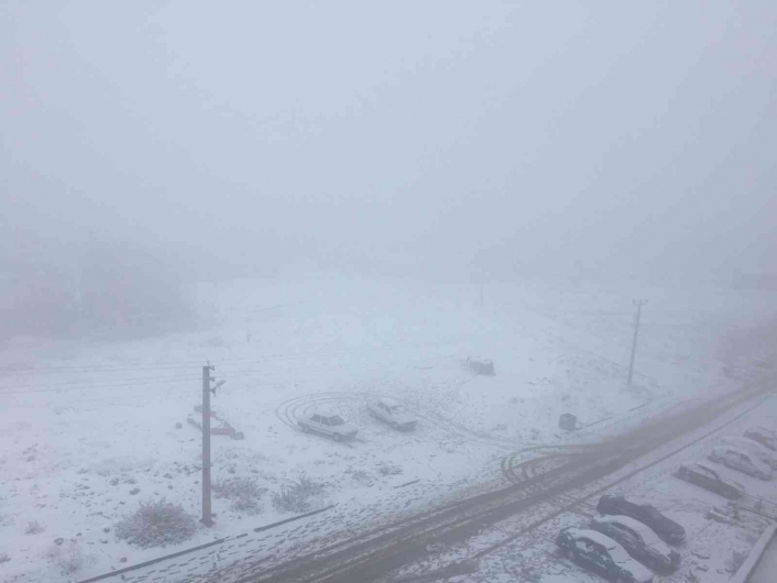 Adıyaman´a beklenen kar yağdı