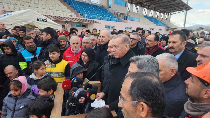 Cumhurbaşkanı Erdoğan, depremde can kaybı sayısının 18 bin 991´e yükseldiğini açıkladı.