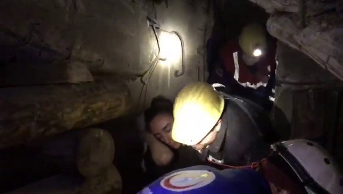 "Domuz damı" tahkimatı bu kez madende değil enkazda kuruldu