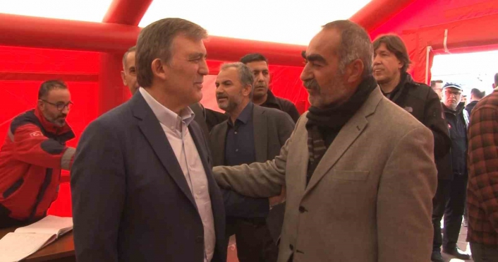 11. Cumhurbaşkanı Abdullah Gül´den çadır kente ziyaret