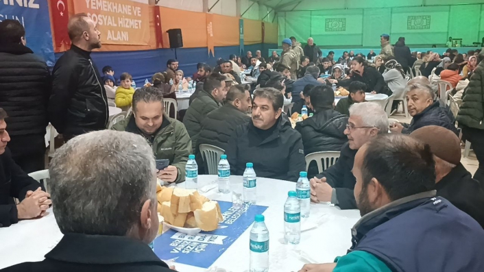 Esenler Belediyesi´nden depremzedelere iftar