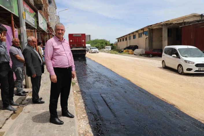 Kahta´da sezonun ilk asfaltı seriliyor