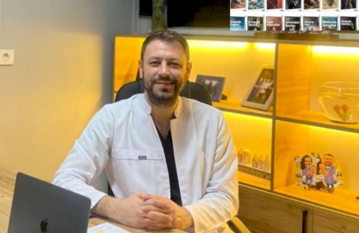 Takdir belgesini getiren 100 öğrenciye `Hijyen Seti ve Kitap´ hediye