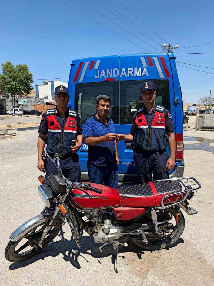 15 Yıl önce çalınan motosiklet bulundu