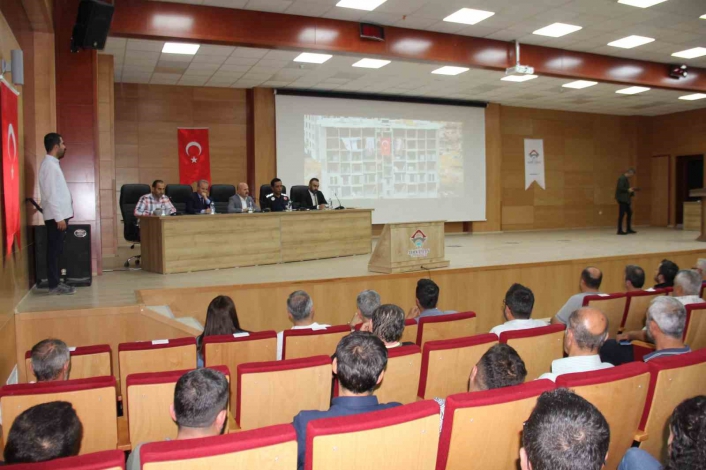 Muhtarlara `yerinde dönüşüm´ anlatıldı