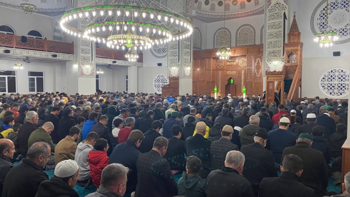 Adıyamanda ilk teravih namazı kılındı