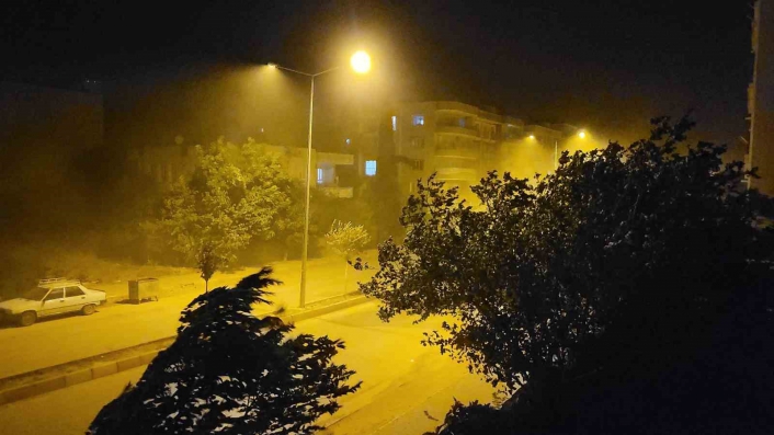 Adıyamanda fırtına ve toz aşınımı etkili oldu