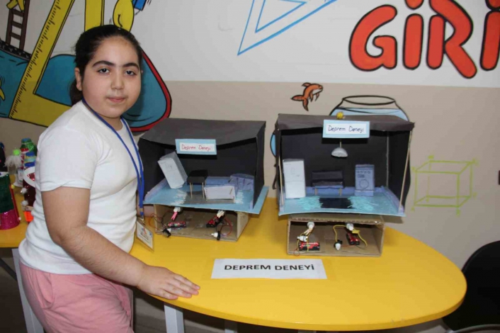 Zeki çocukların tasarımlarında deprem ve Gazze ön plana çıktı