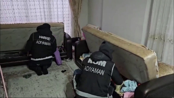 Adıyamanda FETÖ/PYD operasyonu: 5 gözaltı