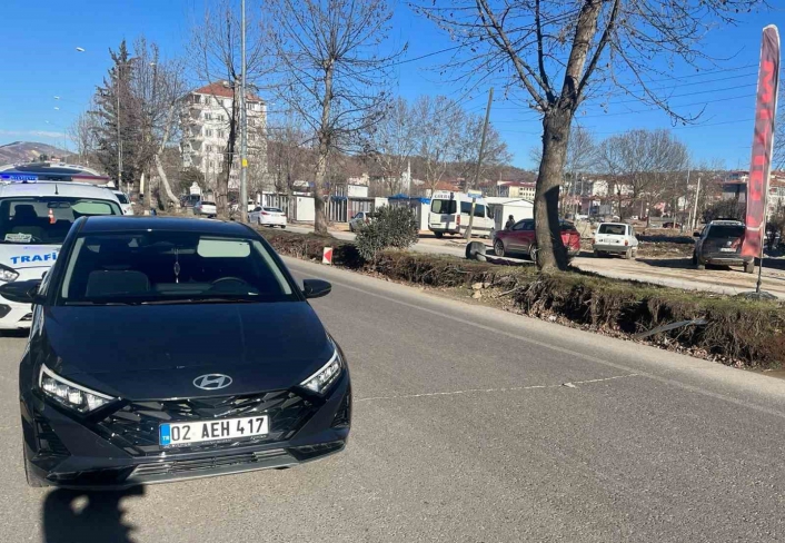 Otomobilin çarptığı yaya yaralandı