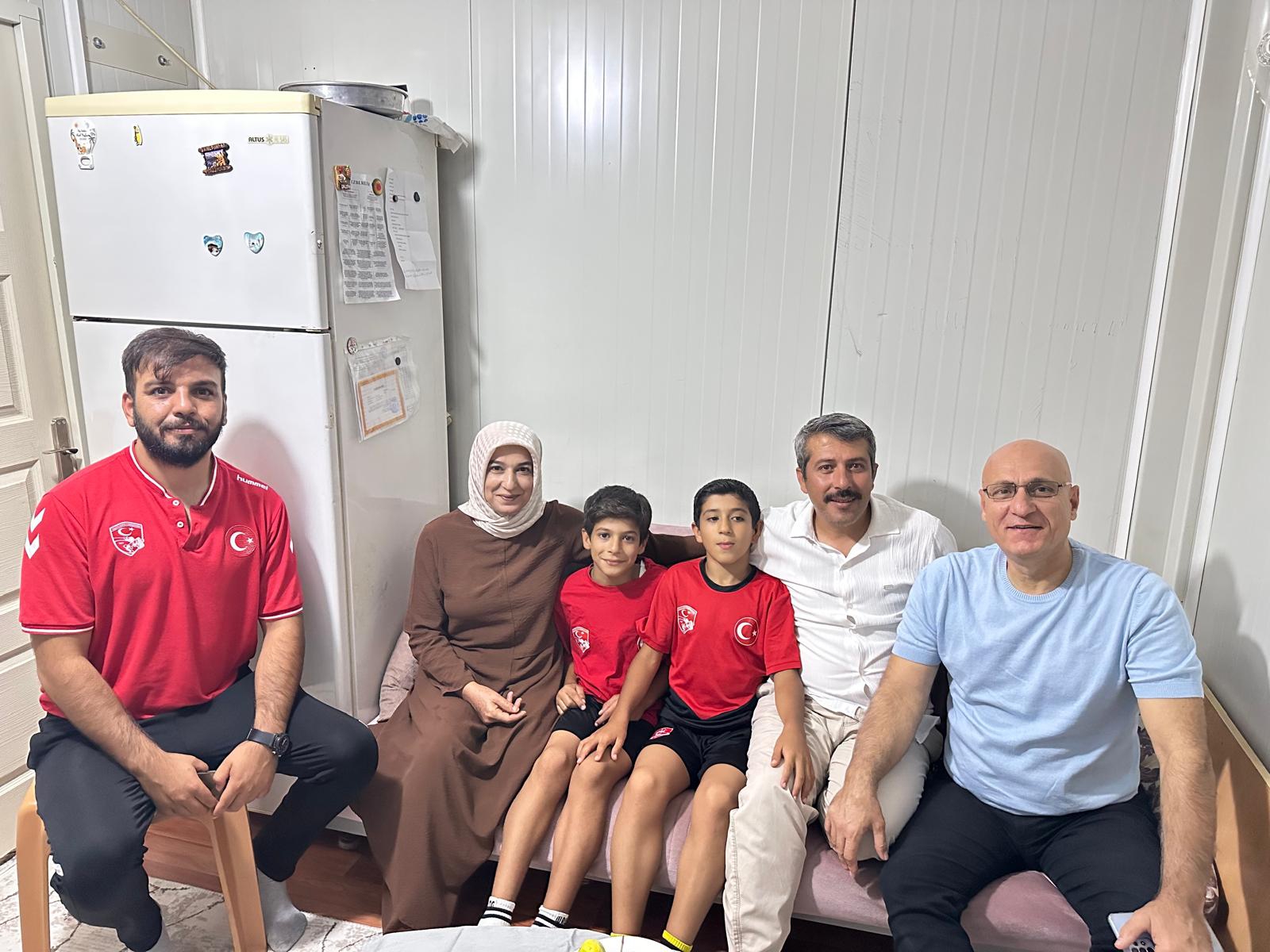 Şampiyon Evlatların Arkasında Fedakâr Aileler Var