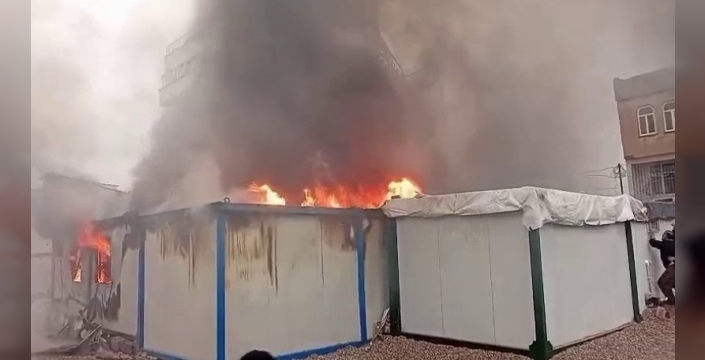 Konteynerde çıkan yangın korkuttu