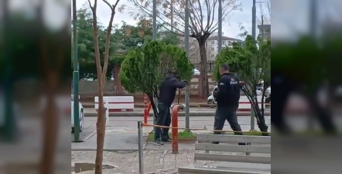 Hastane bahçesindeki madde bağımlısı görenleri korkuttu