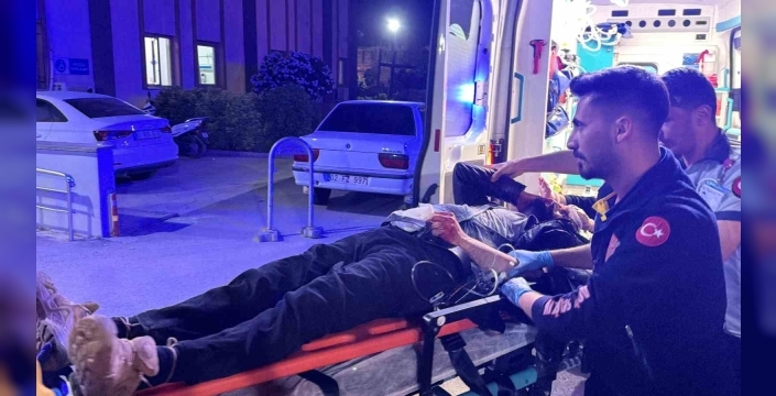 Motosiklet ile kamyonet çarpıştı: 1 ağır yaralı