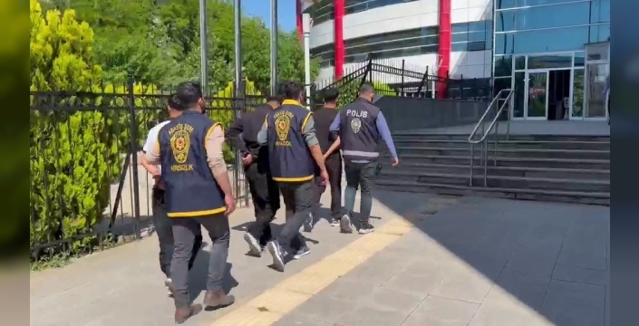 Çaldıkları paralarla dövme yapmışlar