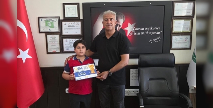 İlkokul öğrencisi kazandığı ödülü Gazze’ye gönderdi