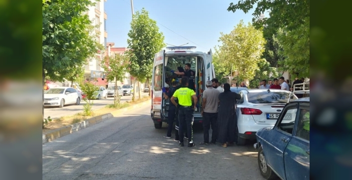 Adıyaman’da otomobilin çarptığı çocuk yaralandı