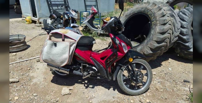 Devrilen motosikletin sürücüsü yaralandı