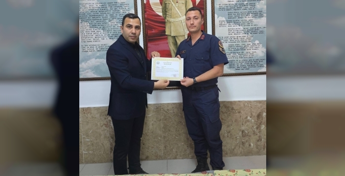 Gölbaşı’nda tayini çıkan jandarma personeline başarı belgesi