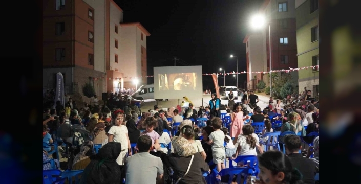 Kahta Belediyesi’nden çocuklara unutulmaz sinema gecesi