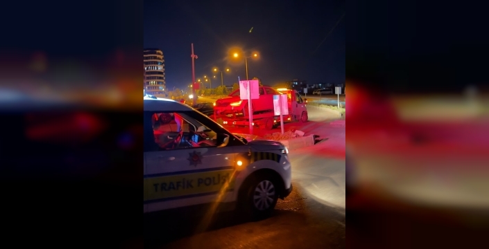 Otomobil refüje çıktı