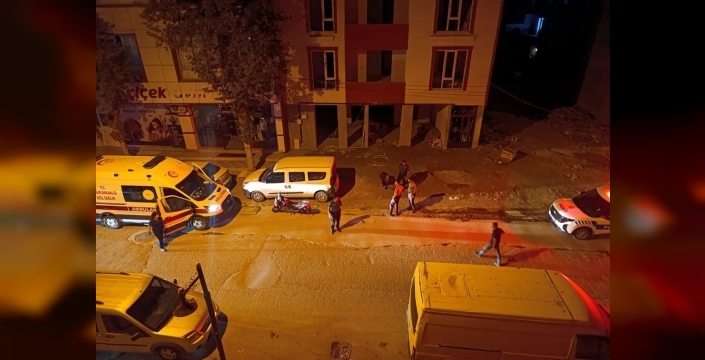 Cadde ortasında saldırıya uğrayan genç yaralandı