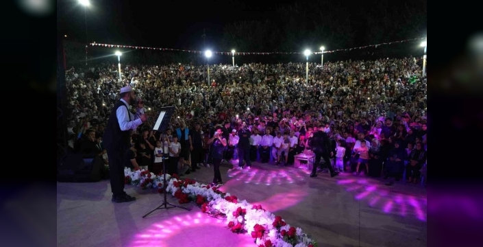 Kâhta Belediyesi’nin programında binlerce kişi aynı ilahide buluştu