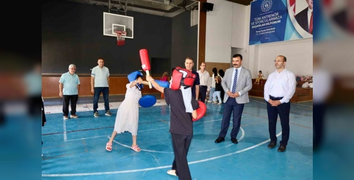 Kahta Kaymakamı Soysal yaz kulübü öğrencileriyle buluştu