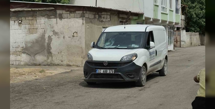 Motosiklet ile otomobil çarpıştı: 1 yaralı