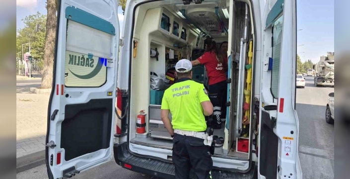 Adıyaman’da otomobil ile hafif ticari araç çarpıştı: 1 yaralı