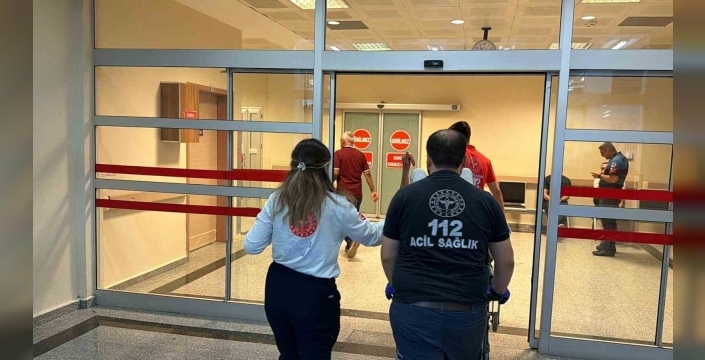 İki grup arasında bıçaklı kavga: 1 yaralı