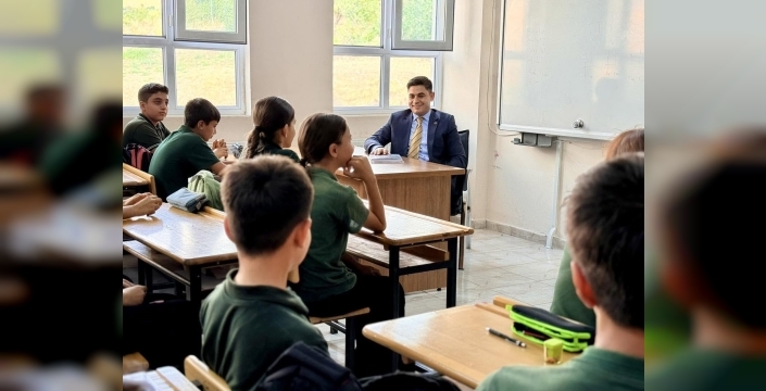 Kaymakam Bağış öğrencilerle bir araya geldi