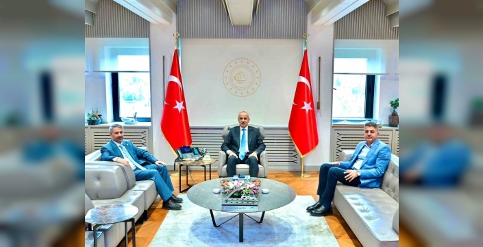Milletvekili Alkayış: "Atatürk Bulvarı’nda 12 kilometrelik yan yollarımızı yeniliyoruz"