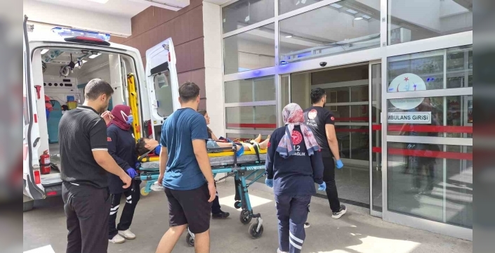 Motosiklet ile bisiklet çarpıştı: 1 yaralı