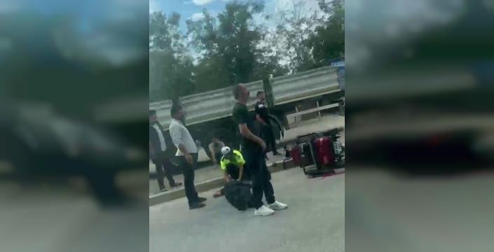 Motosiklet ile otomobil çarpıştı: 1 yaralı
