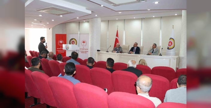 Adıyaman’da nar üretimi ve pazarı masaya yatırıldı