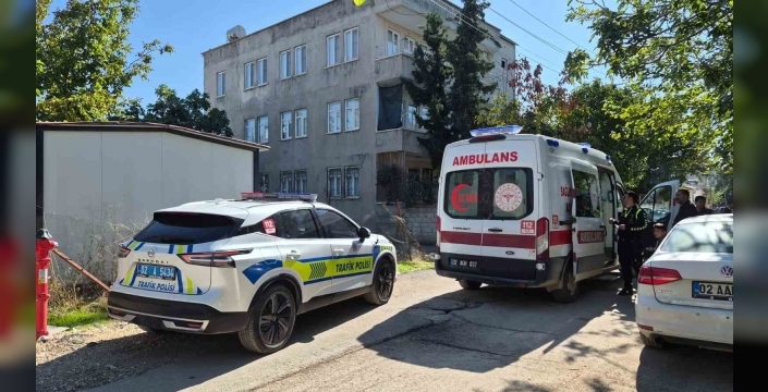 Adıyaman’da otomobilin çarptığı çocuk yaralandı