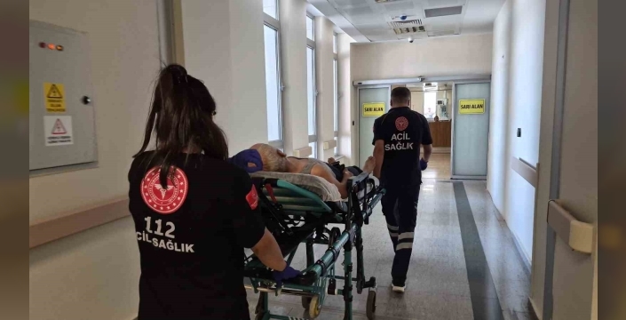 Çadır çekerken 1. kattan düşen kişi yaralandı