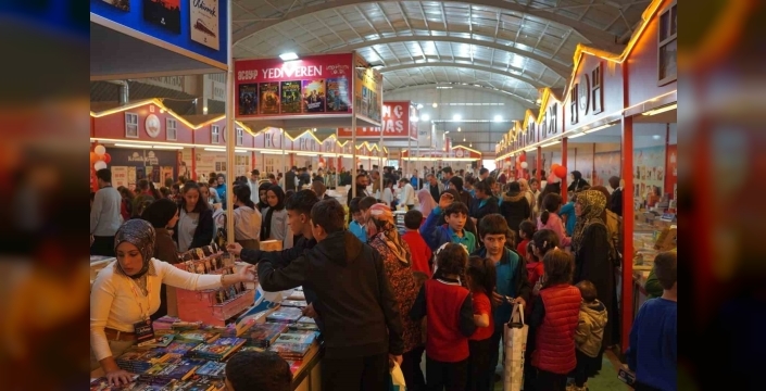 Kâhta 2. Kitap Günleri’ni 70 bin kişi ziyaret etti