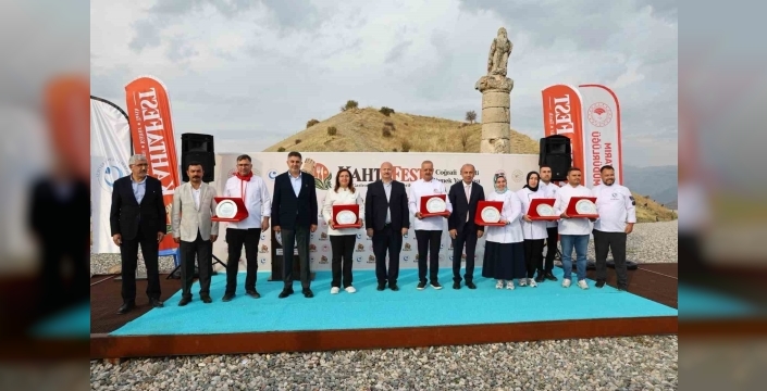 Kahta’nın yöresel lezzetleri KAHTAFEST’te tanıtıldı