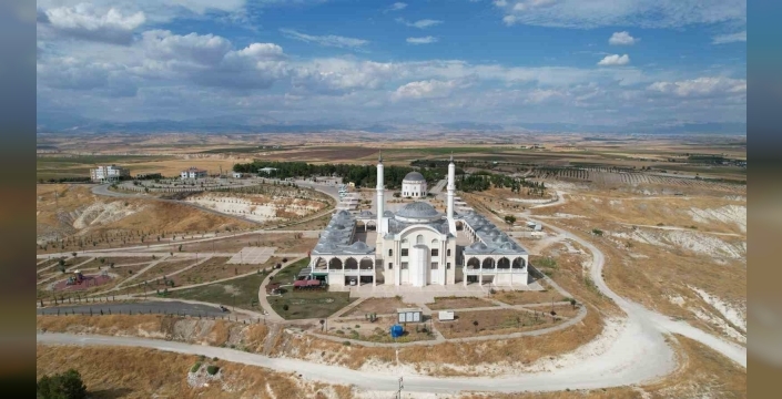 Yaşlılar ebru sanatıyla kendi eserlerini ortaya çıkardı